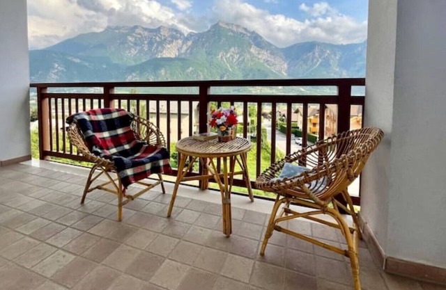 ✯ ✯ ✯ ✯ ✯ ᕼO ᑌᔕ E Oᖴ ᒪ E ᐯ I ᑕ O ✯ ✯ ✯ ✯ ✯