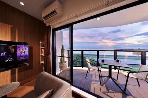 クリスタル別荘南城