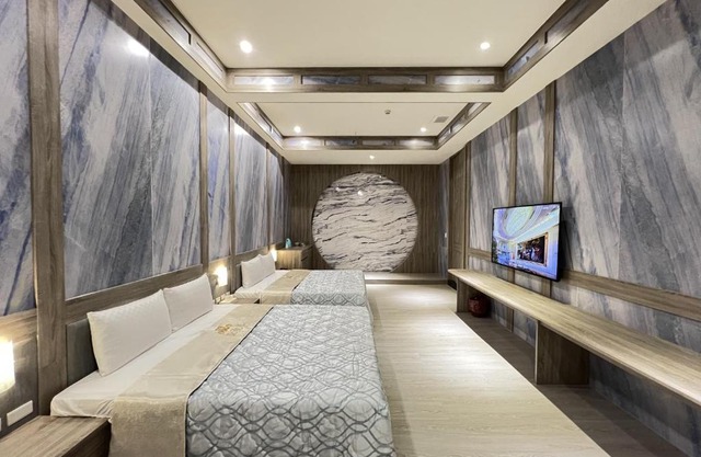 亞曼尼汽車旅館-頭份館