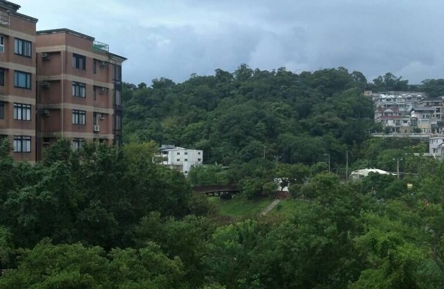 台北近郊鬧中取靜的好地方(內湖雅房)Nature beside Taipei City