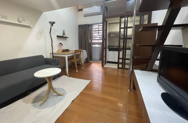 暮光公寓 x 健身教練|台北 101 |Pool|夜市 |cafe|MRT捷運站|Gym