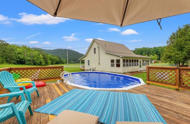 1,600 Acres | Pool | Pond | Hidden Treasure - RRG!