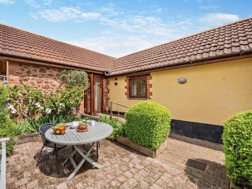 1 Bed in Tiverton 53102