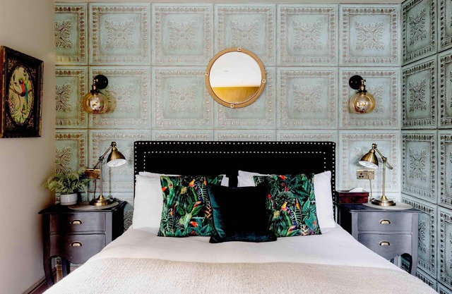 1 Bed Studio Sleeps 2 -Patio -Garden -Dogs Ok