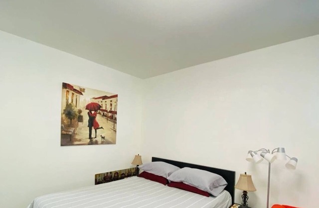 1 bedroom 1 bathroom parking private entrance safe in Arcadia CA, pet friendly.