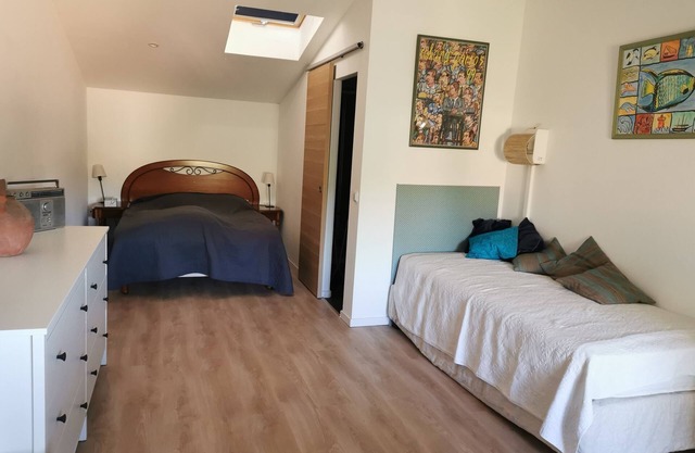 1 Bedroom Apartment in La Roque-d'AnthÃ©ron