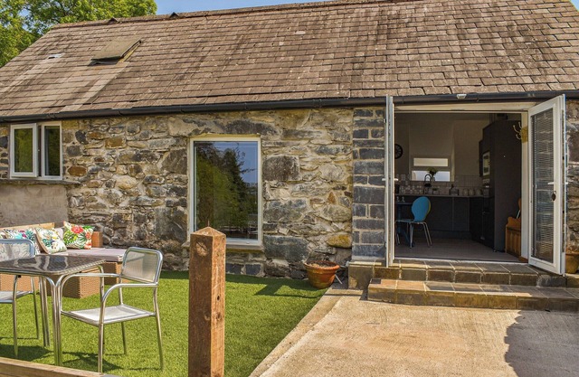 1 bedroom accommodation in Capel Garmon, near Llanrwst