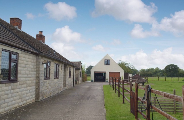 1 bedroom accommodation in Marshfield, near Bath