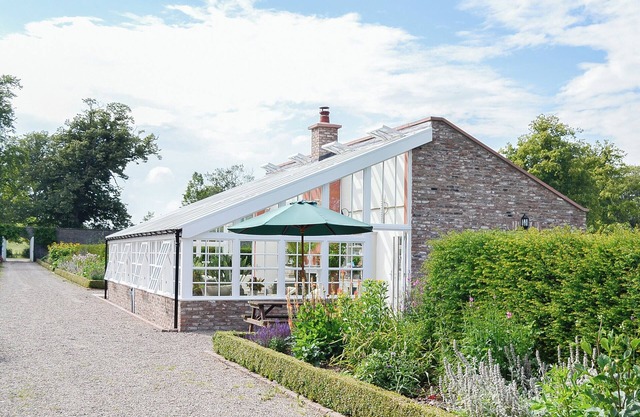 1 bedroom accommodation in Montrose