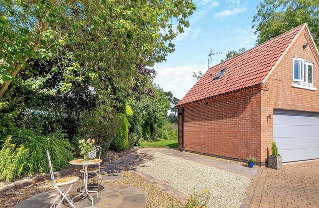 1 bedroom accommodation in Newark