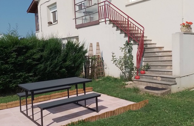 1 Bedroom Apartment in Louhans