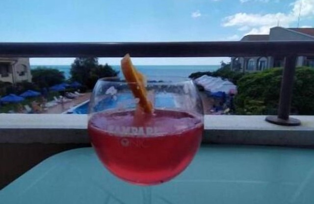 1 bedroom apartment with a spectacular sea view and swimming pool