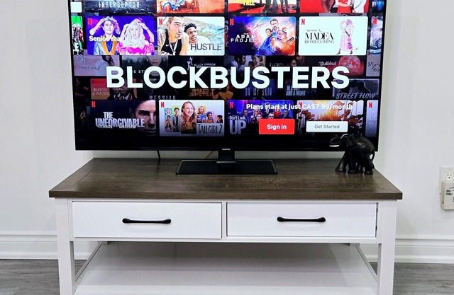 1-bedroom basement apartment bear Toronto - free wift and 1 free parking