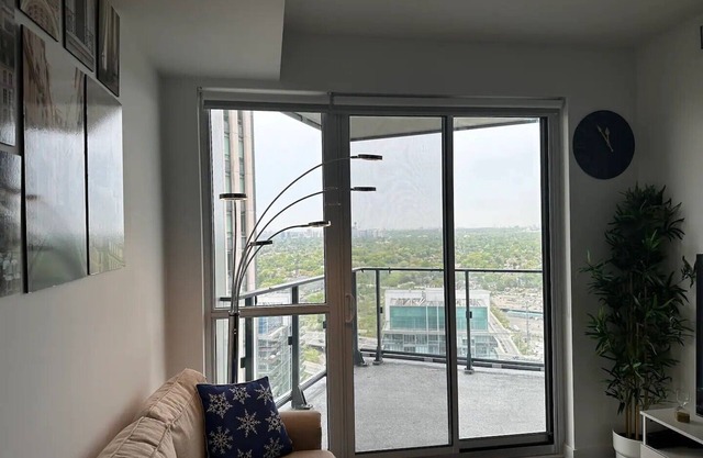 1 Bedroom Condo