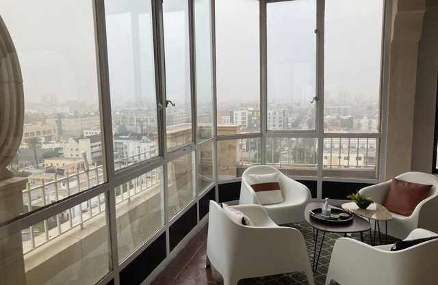 1-bedroom condo in Long Beach with 2 private patios.