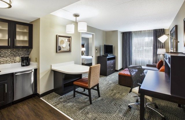 1 Bedroom | Free Breakfast Buffet Included!