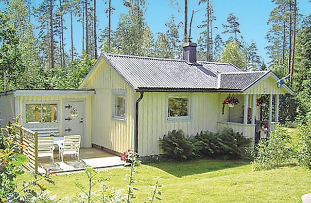 1 bedroom lovely home in Oskarström