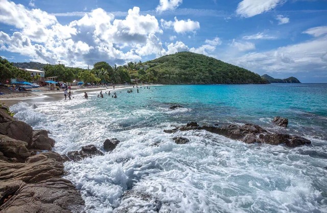 1 Bedroom Presidential Condo at Limetree Beach, Saint Thomas!