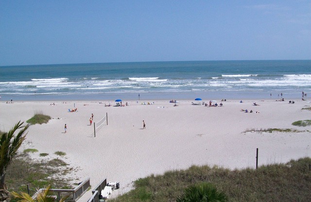 1 Bedroom Resort Suite, sleeps 6, just steps from the beach
