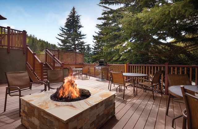 1 Bedroom Villa, Sleeps 6, at Marriott's Streamside Birch, Vail!