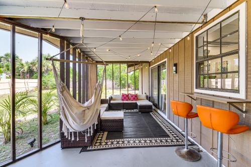 1 Block to Beach and Eats Modern Indialantic Apt