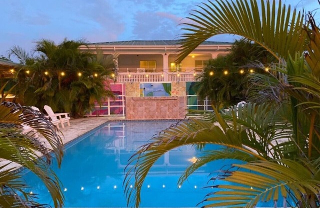 1 BR Apartment at El Flamingo Beach Club