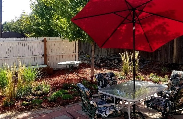 1 BR Apt, Patio/Grill, Close Red Rocks & Trails, Fun Area; Walk to Everything