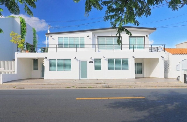 1. Casa Ocean Park 8BR Beach House | 2min to Sand