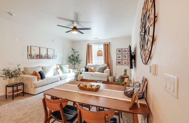 1 Mi to Dtwn Flagstaff: Condo w/2 Balconies!