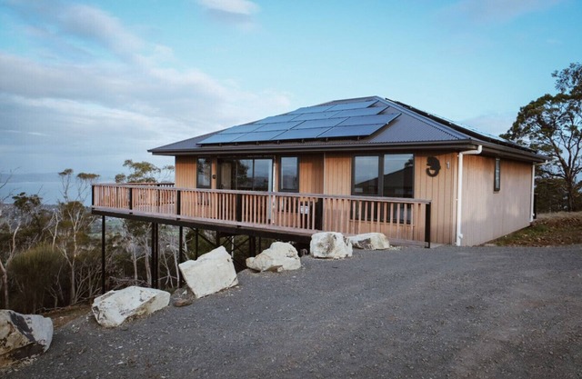 1 Seaviews Possum Mt Rumney Escapes