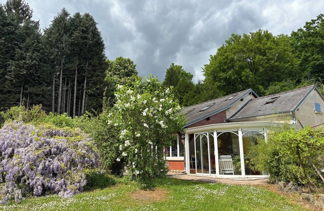 1-star house on the edge of the Compiègne/Pierrefonds forest.