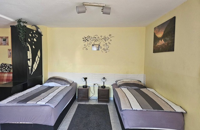 1- Zi.- App. 'OM2' (40sqm), for 1 - 4 persons, 25 km to Frankfurt-Nord