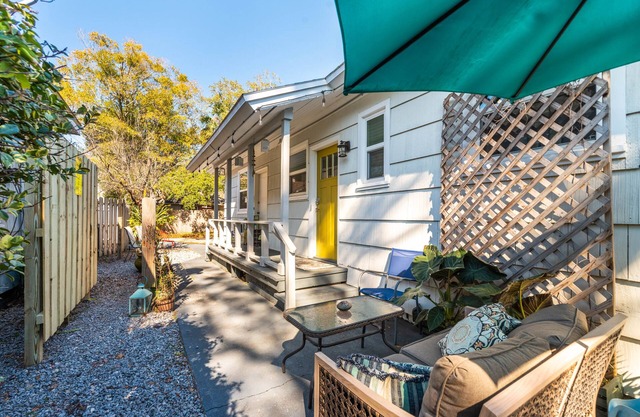 10/10 location, perfectly appointed and endless charming. You’ll fall in love!