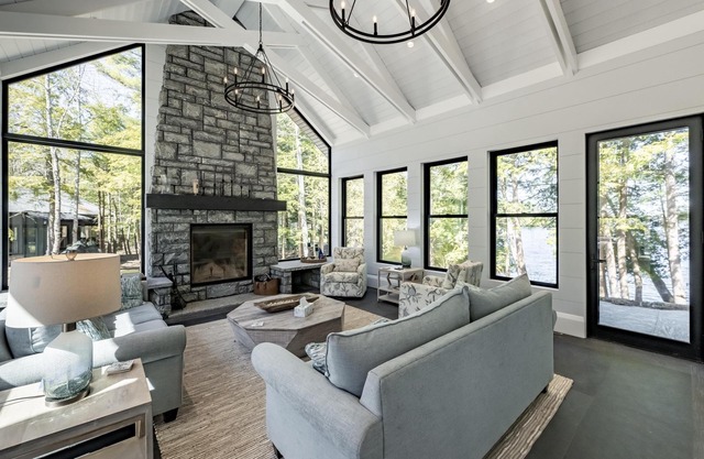 10 bed 9 bath cottage on Walkers Point, Lake Muskoka