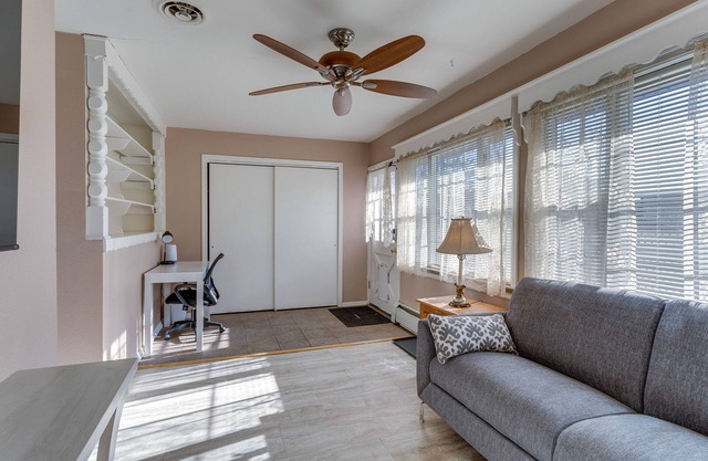 10 Mi to Denver: Horse Farm Apartment in Aurora!