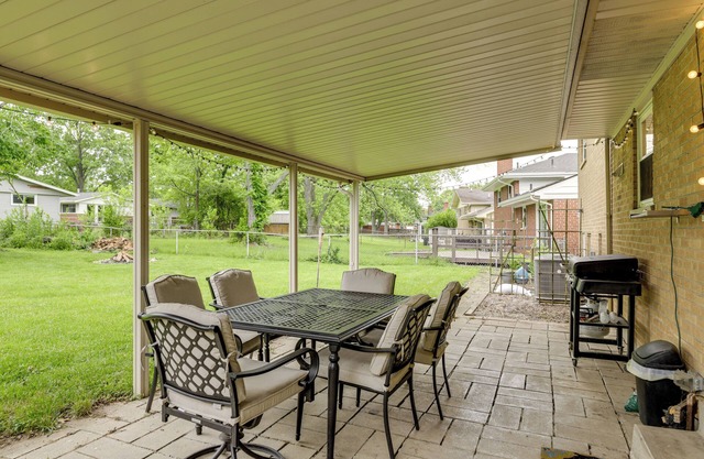 10 Mi to Dtwn Cincinnati: Home w/Patio & Yard!