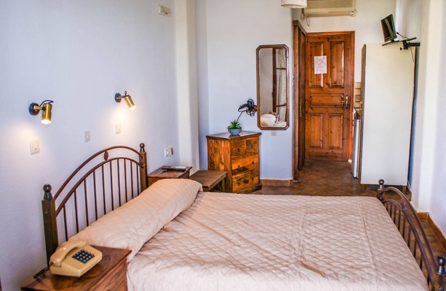 10 minutes from the centre