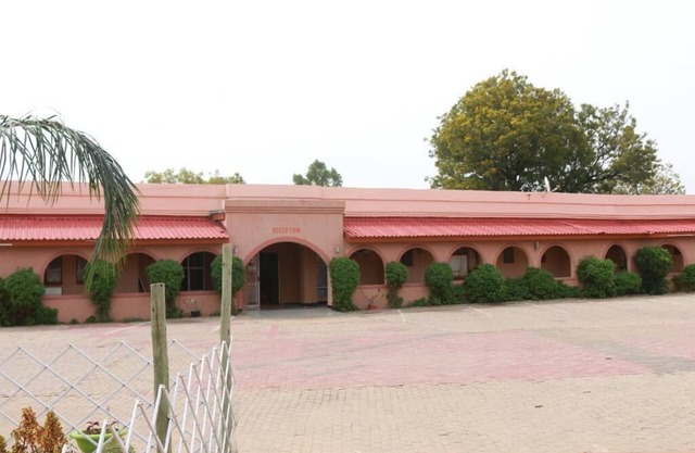 10 minutes to the Gaborone Grand Palm Hotel and Casinon