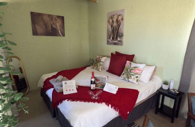 100% Green Eco with solar Brandberg view and stargazing, cottage nestled in Uis.