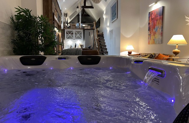 100 m2 loft with private Jacuzzi