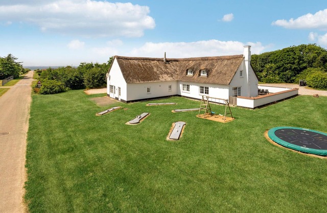 11 bedroom stunning home in Vinderup