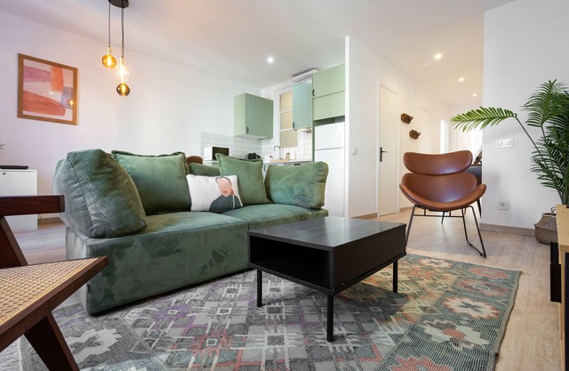 11CRC1037 - Newly decorated apartment near Sants S