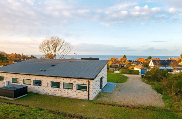 12 person holiday home in Allingåbro