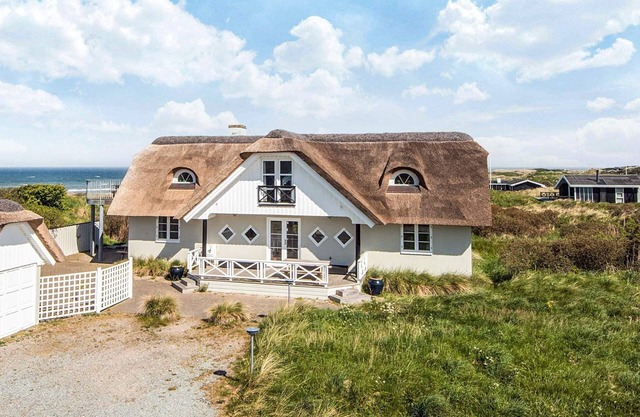 12 person holiday home in Hirtshals-By Traum