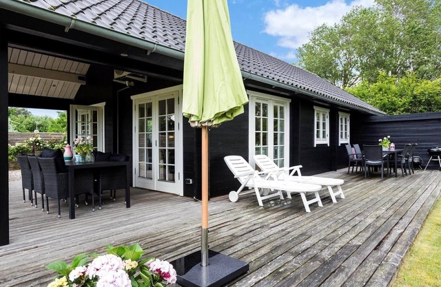 1217-N Hundested - Buskrosevej 16