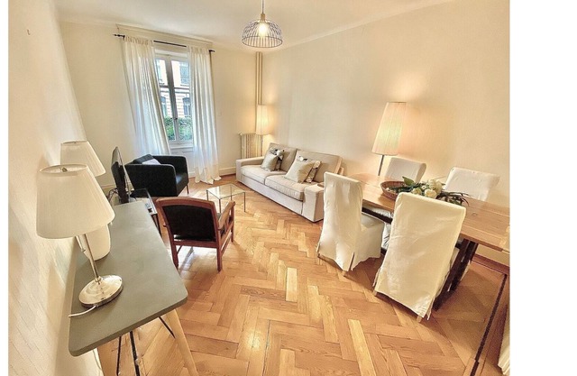 127 * Charming, between train station and lake!