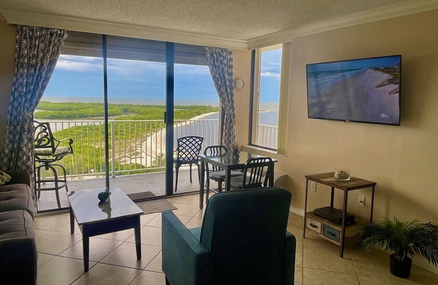 12th Floor Retreat with Unmatched Gulf & Bay Views