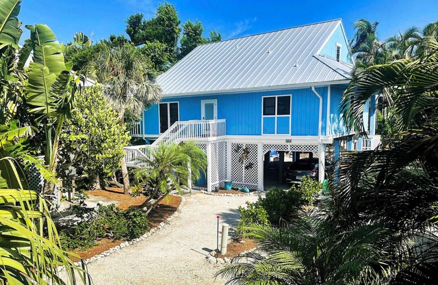 13 Sunset Captiva 2 Bedroom/2 Bath House/Loft