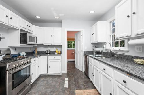 134 Center Street Yarmouth - Anchor House