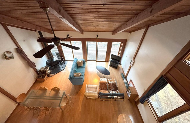 136s㎡ Cathedral ceiling cabin/3min walk Lake Saiko/BBQ/5min drive Kawaguchi Lake